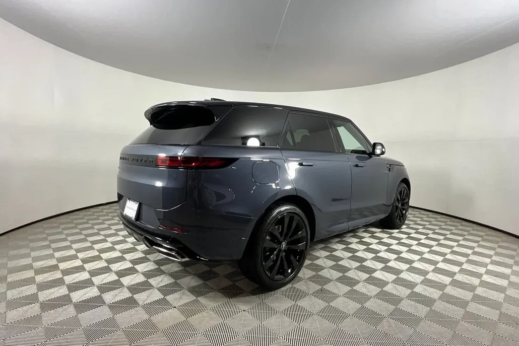 2025 Land Rover Range Rover Sport SE photo 1