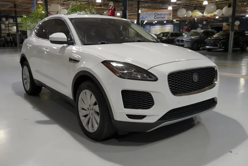 2018 Jaguar E-PACE SE photo 1