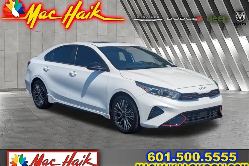 2023 Kia Forte GT-Line photo 1
