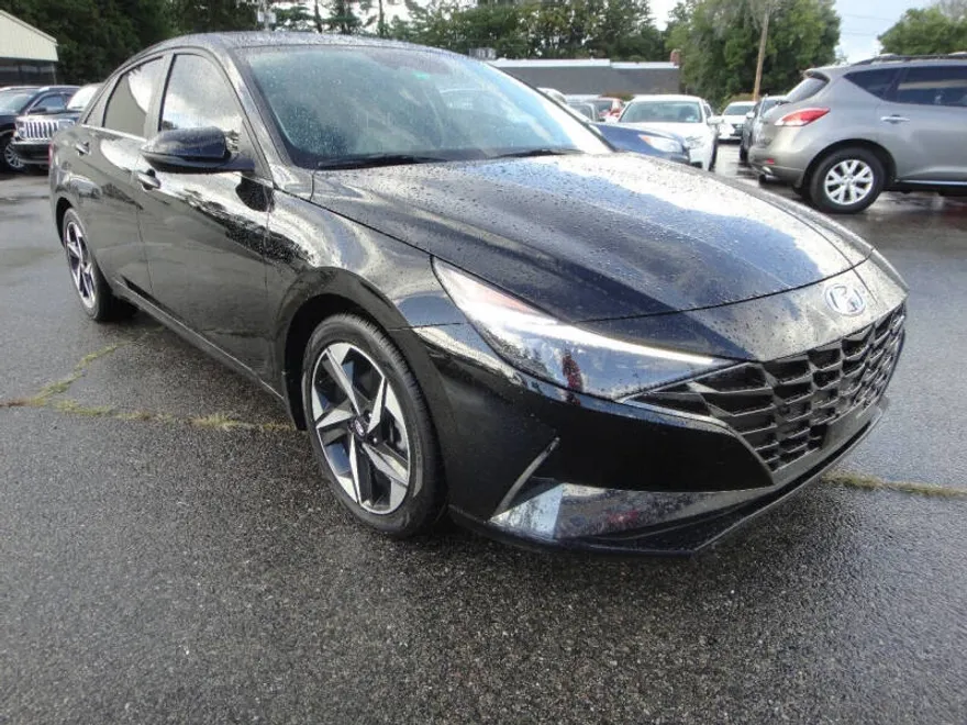 2023 Hyundai Elantra Limited photo 1