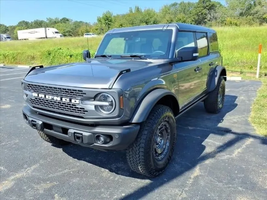 2025 Ford Bronco Badlands photo 1