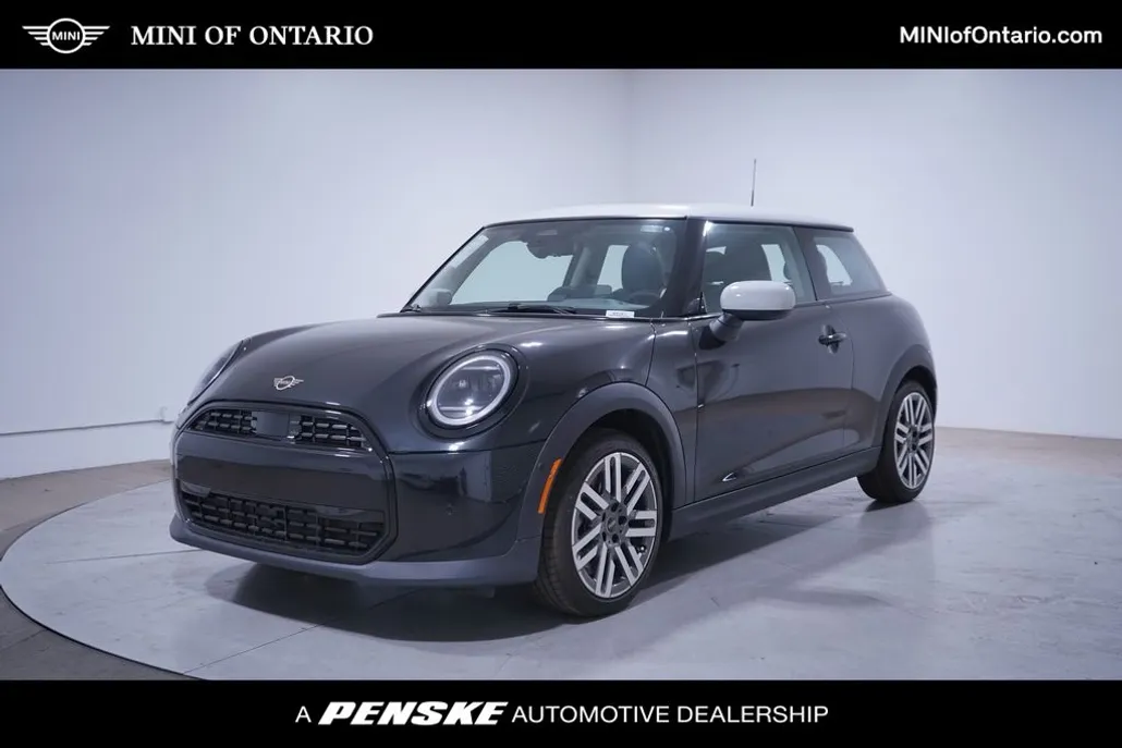 2025 Mini Cooper 2 Door Hardtop Signature photo 1