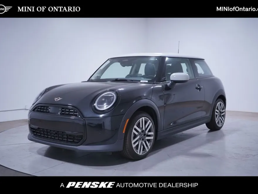 2025 Mini Cooper 2 Door Hardtop Signature photo 1