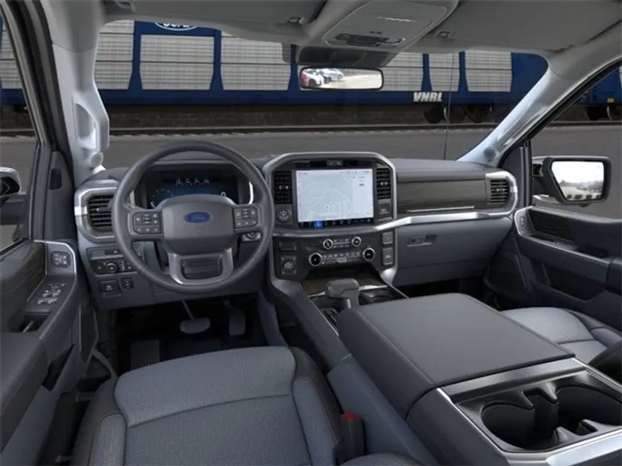 2025 Ford F-150 Lariat photo 1