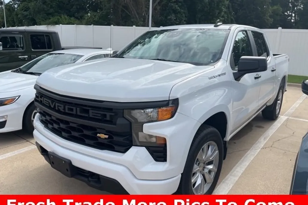 2023 Chevrolet Silverado 1500 Custom photo 1