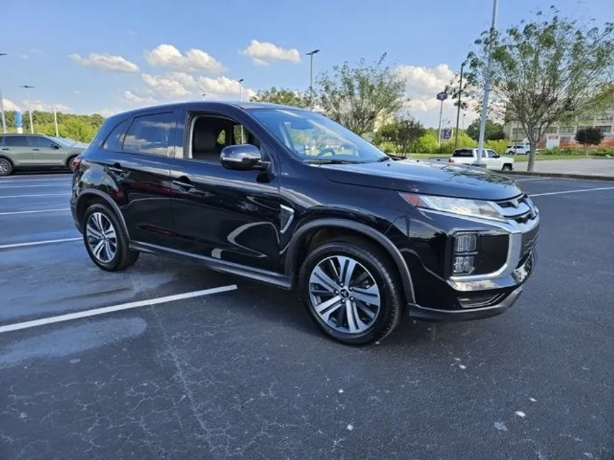 2024 Mitsubishi Outlander Sport SE photo 1