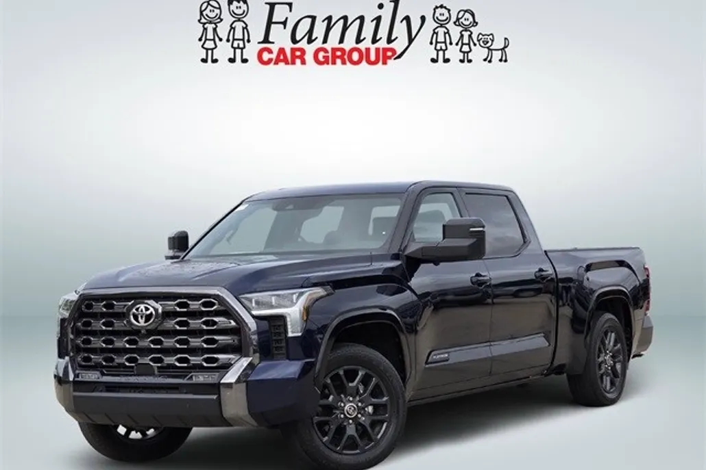 2022 Toyota Tundra Platinum photo 1