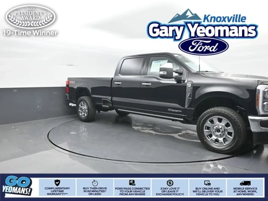 2025 Ford F-350 Lariat photo 1
