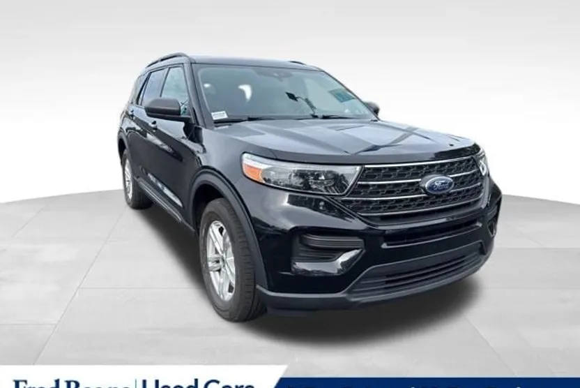 2022 Ford Explorer XLT photo 1