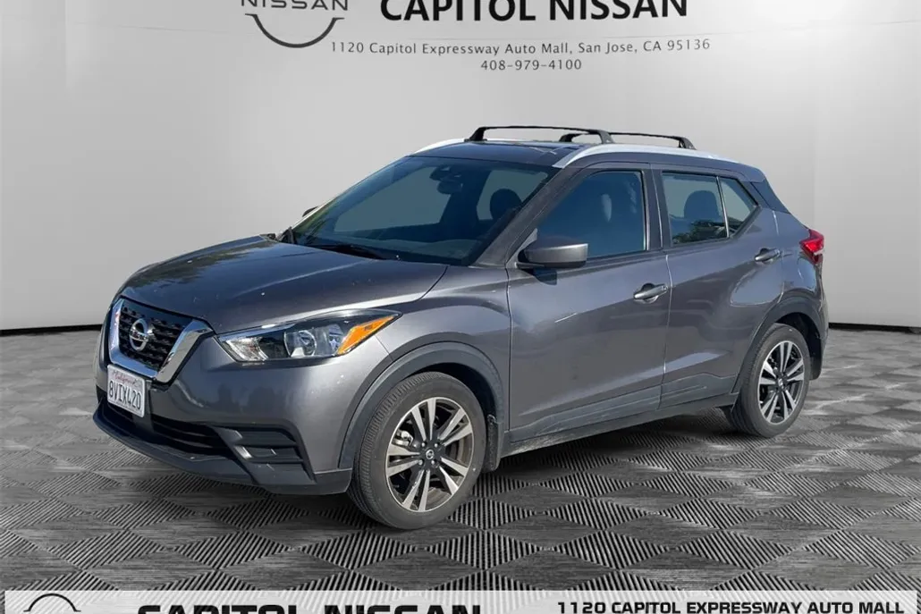 2020 Nissan Kicks SV photo 1