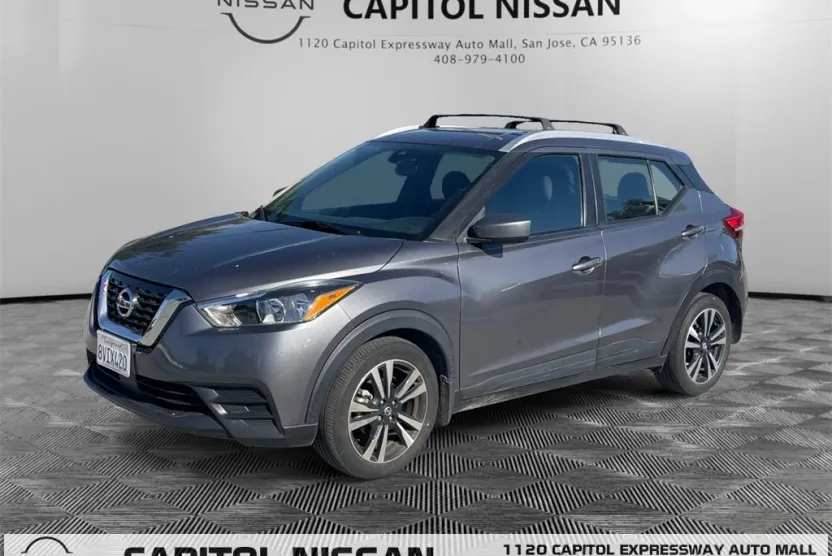 2020 Nissan Kicks SV photo 1