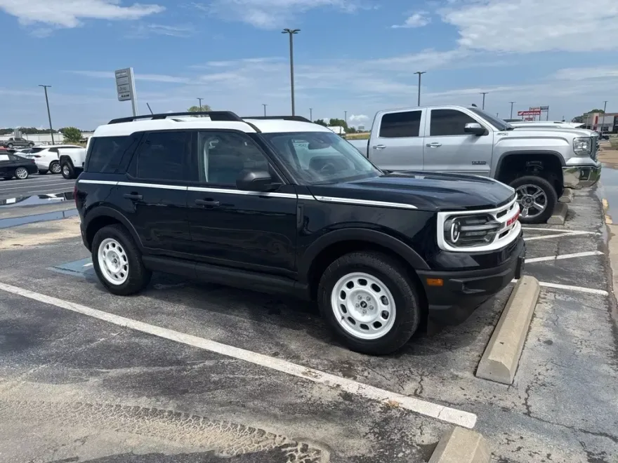 2024 Ford Bronco Sport Heritage photo 1