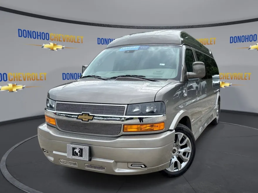 2025 Chevrolet Express Cargo 2500 photo 1
