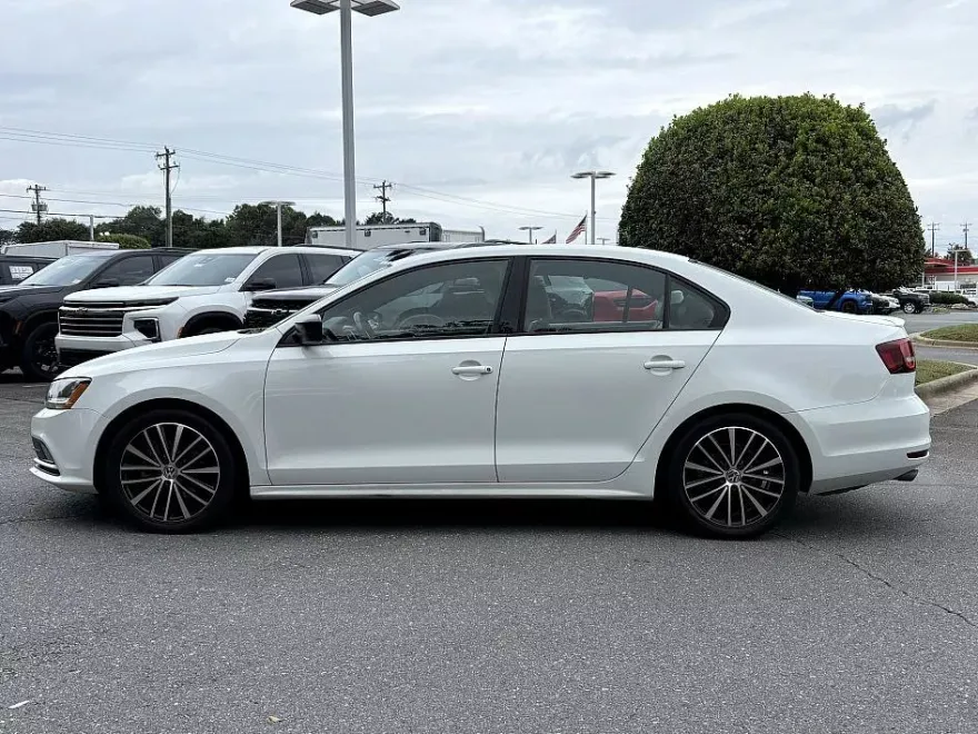 2017 Volkswagen Jetta 1.8T Sport photo 1