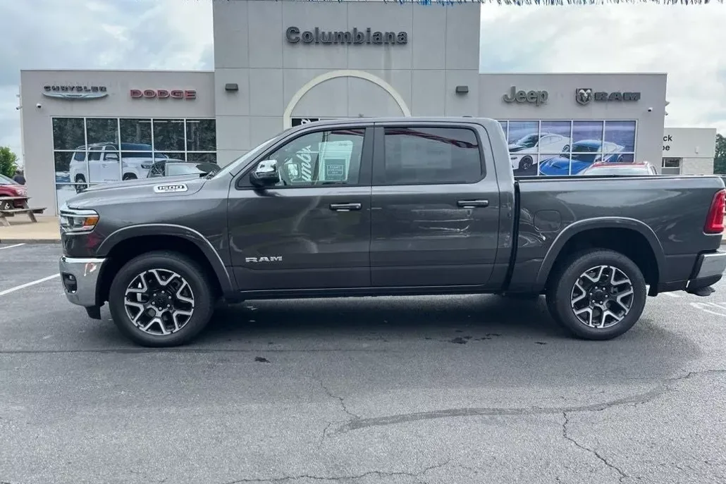 2025 Ram 1500 Laramie photo 1
