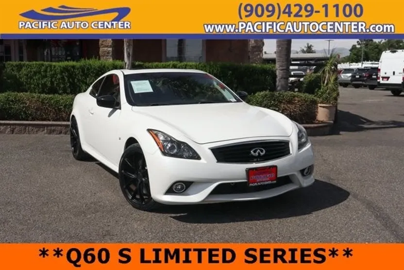 2015 Infiniti Q60 S photo 1
