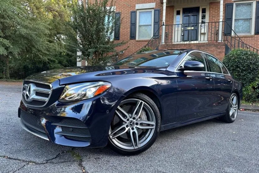 2018 Mercedes Benz E 300 Sedan photo 1
