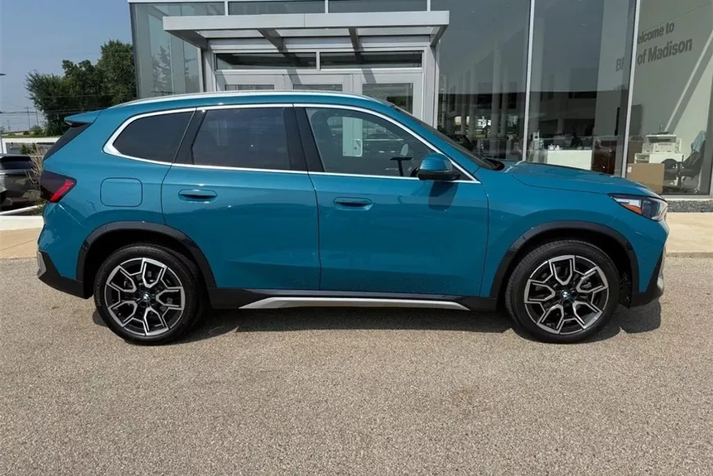 2025 Bmw X1 XDrive28i photo 1