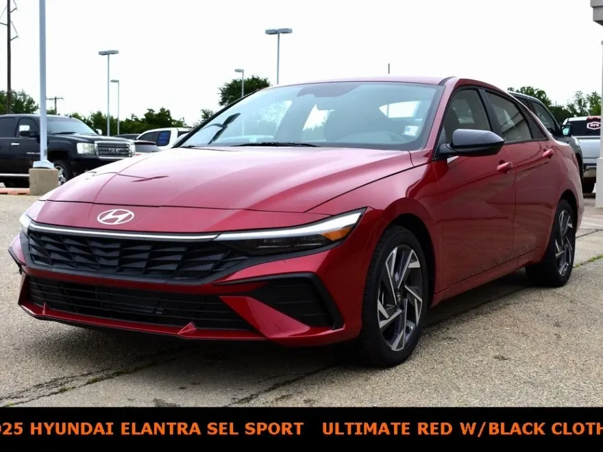 2025 Hyundai Elantra SEL Sport photo 1