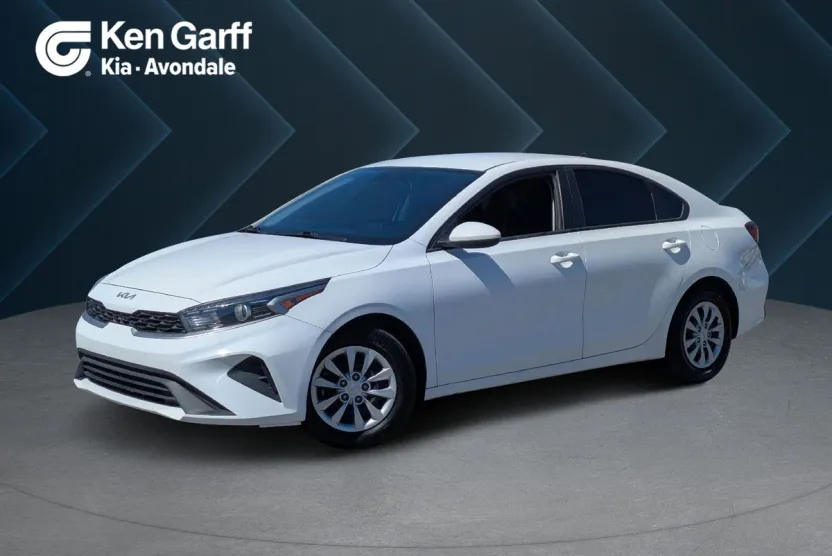 2022 Kia Forte FE photo 1