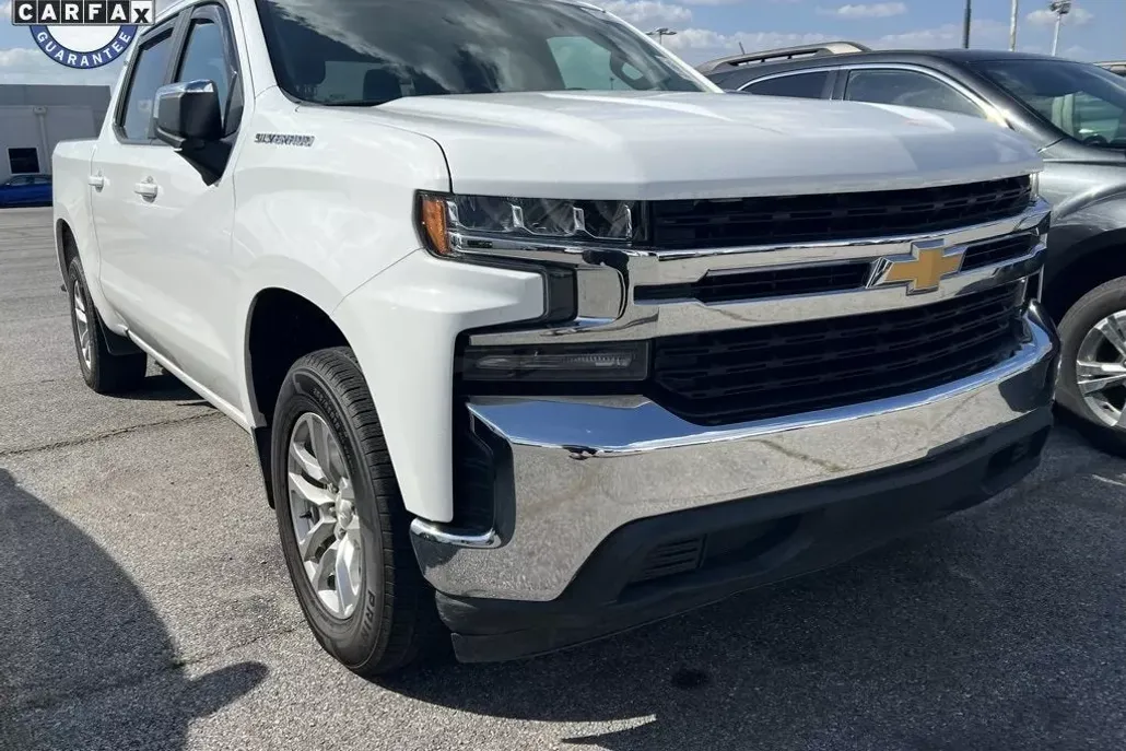 2020 Chevrolet Silverado 1500 LT photo 1