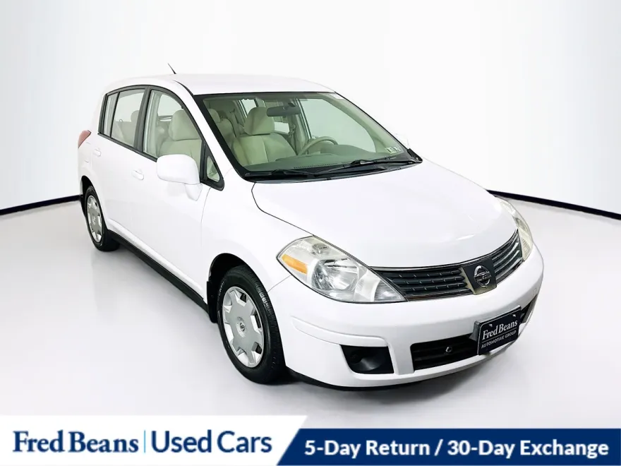 2007 Nissan Versa 1.8 S photo 1