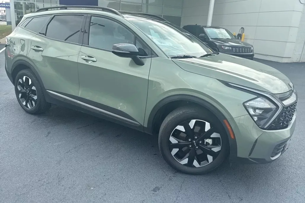 2023 Kia Sportage X-Line photo 1