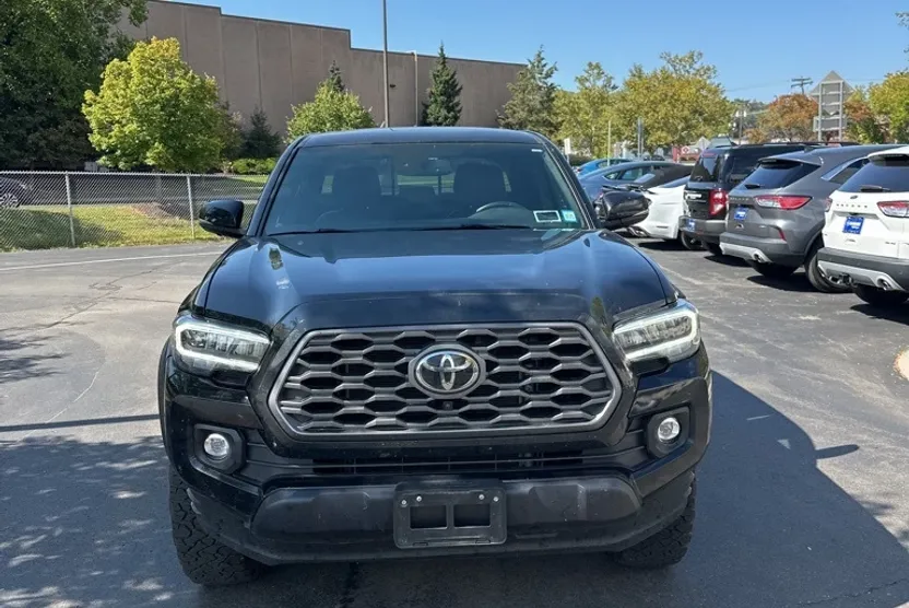 2023 Toyota Tacoma TRD Off-Road photo 1