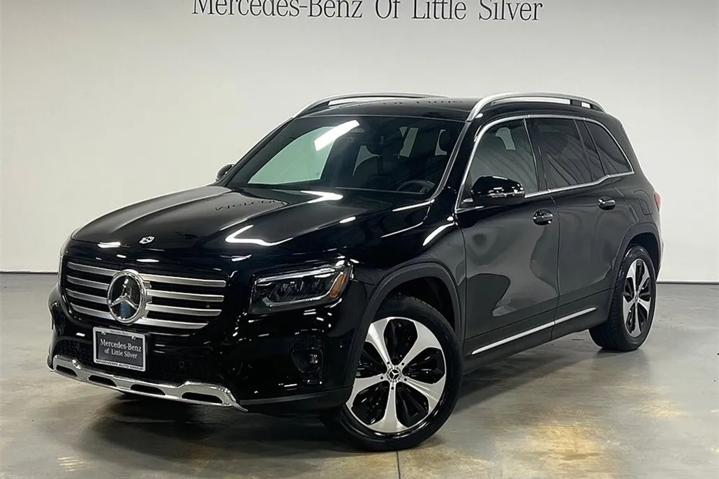 2024 Mercedes Benz GLB 250 4MATIC photo 1