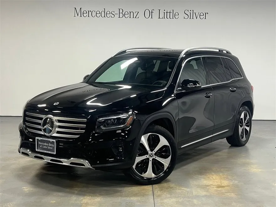 2024 Mercedes Benz GLB 250 4MATIC photo 1