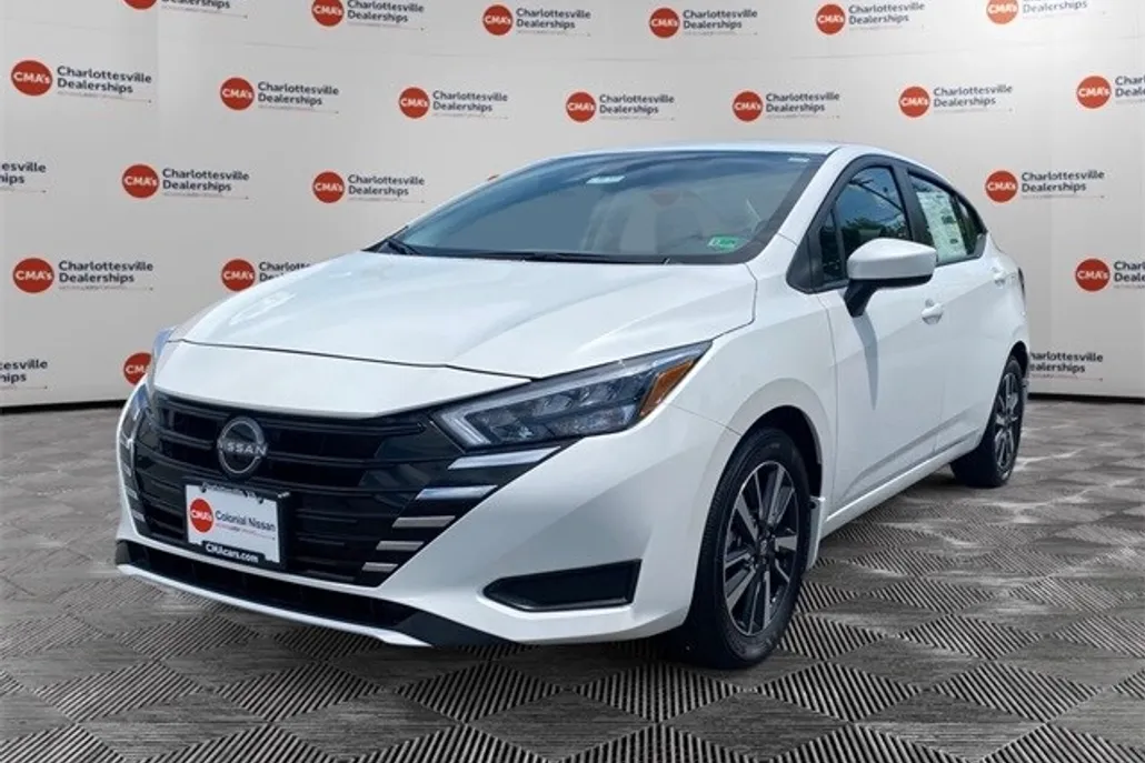2025 Nissan Versa 1.6 SV photo 1