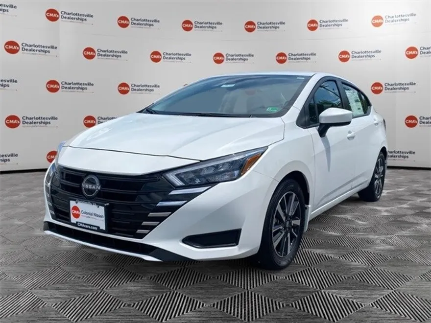 2025 Nissan Versa 1.6 SV photo 1