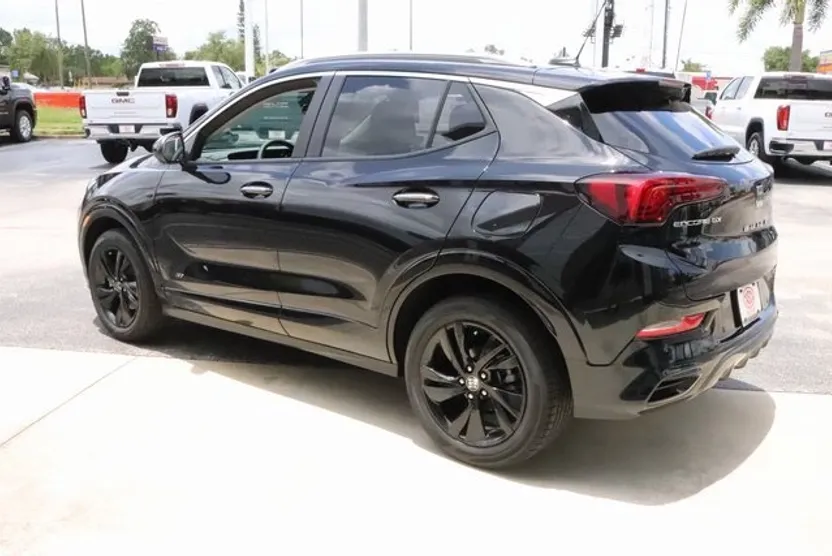 2025 Buick Encore GX Sport Touring photo 1