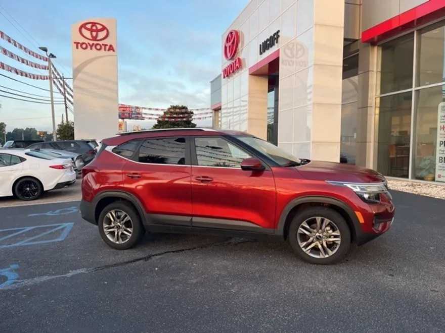 2021 Kia Seltos S photo 1