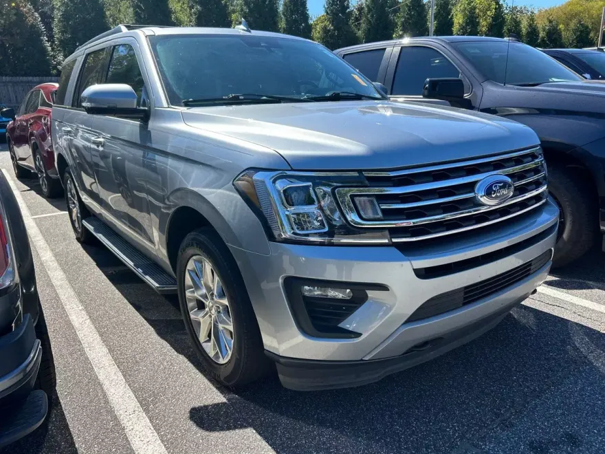 2020 Ford Expedition XLT photo 1