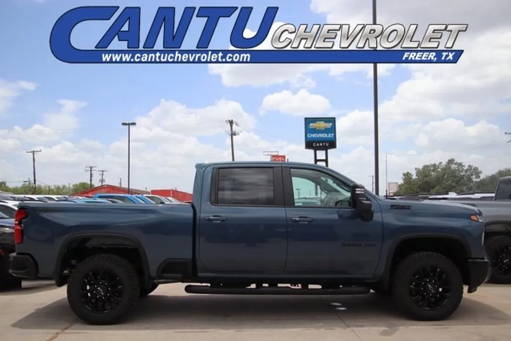 2025 Chevrolet Silverado 2500HD LT photo 1