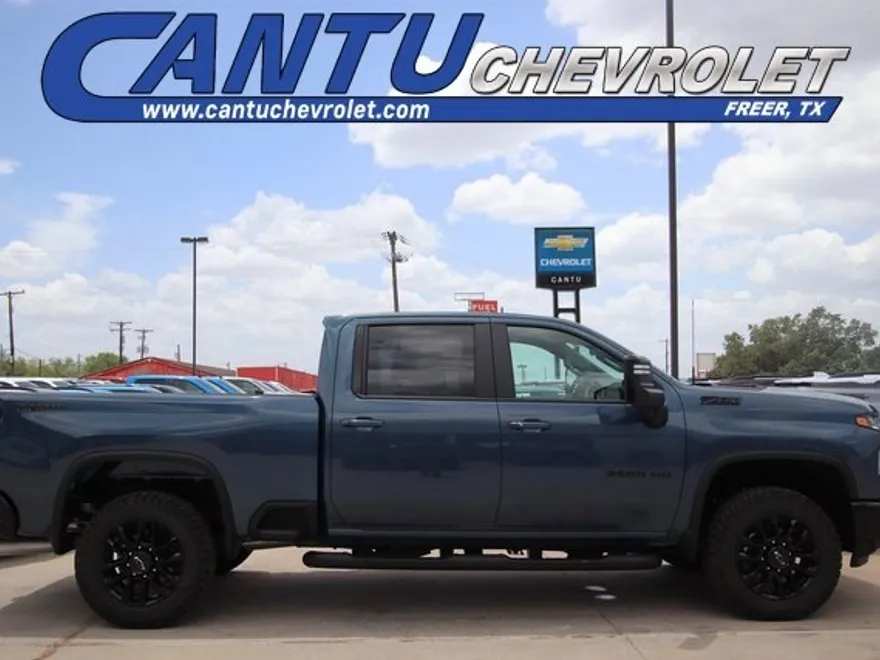2025 Chevrolet Silverado 2500HD LT photo 1