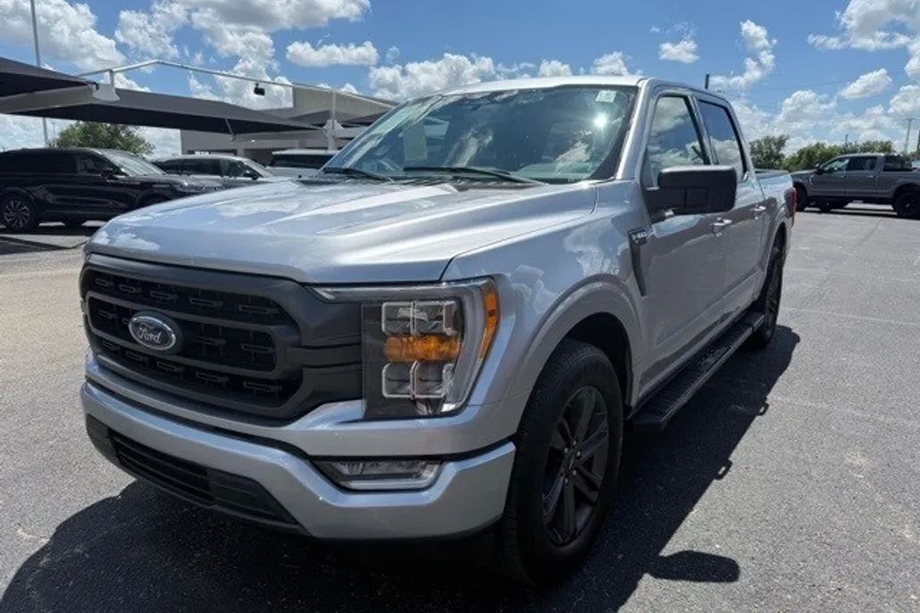 2023 Ford F-150 XLT photo 1