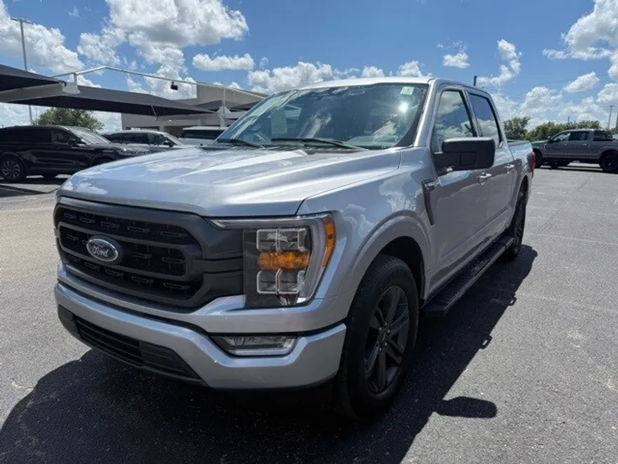 2023 Ford F-150 XLT photo 1