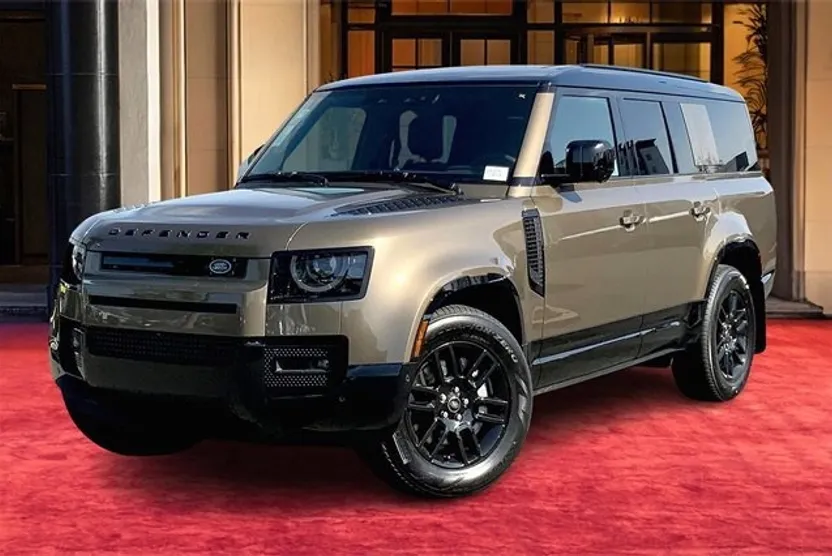2025 Land Rover Defender 130 X-Dynamic SE photo 1