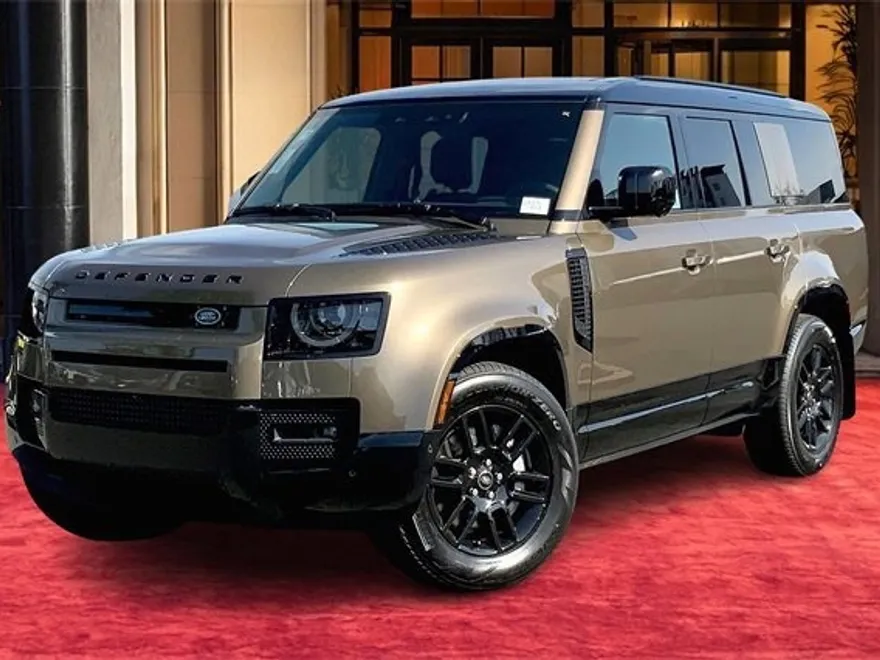2025 Land Rover Defender 130 X-Dynamic SE photo 1