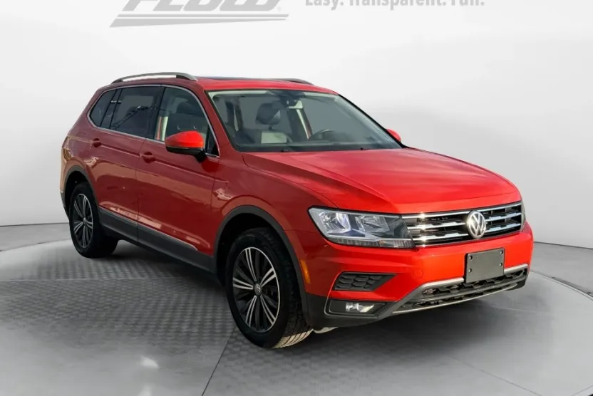 2018 Volkswagen Tiguan SEL photo 1