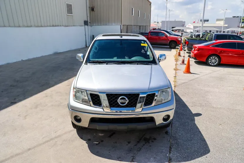 2019 Nissan Frontier SL photo 1