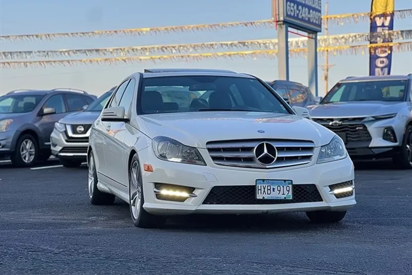 2012 Mercedes Benz C 300 4MATIC Sport Sedan photo 1