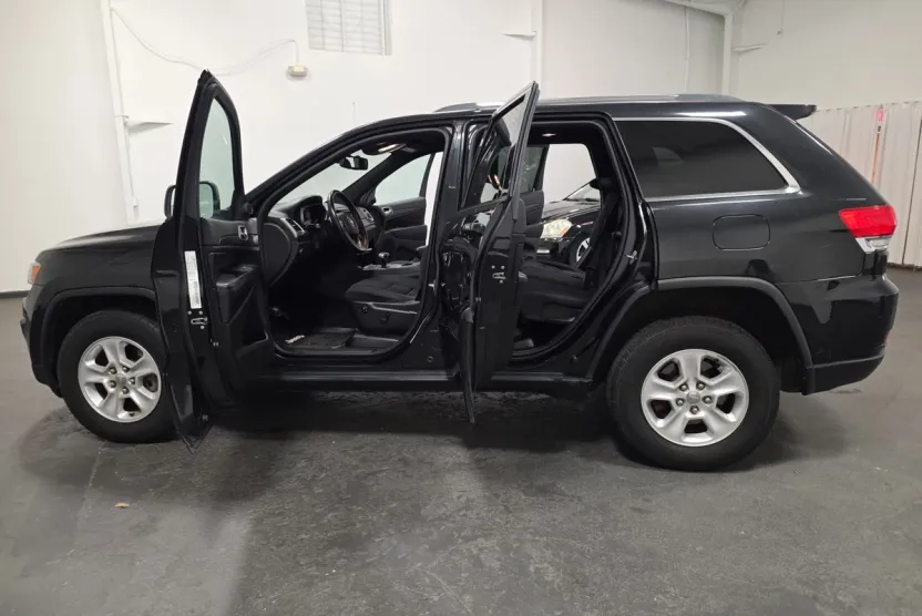 2014 Jeep Grand Cherokee Laredo Sport photo 1