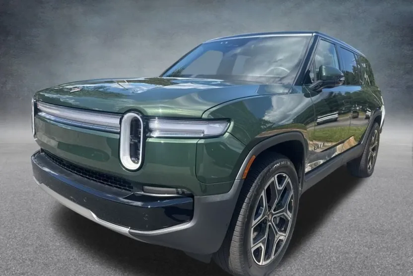 2025 Rivian R1S Adventure photo 1