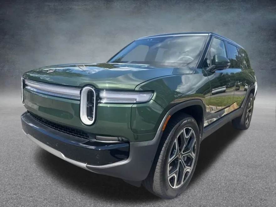 2025 Rivian R1S Adventure photo 1