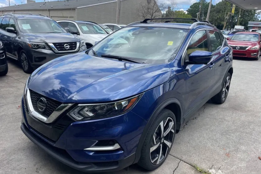 2022 Nissan Rogue Sport SL photo 1