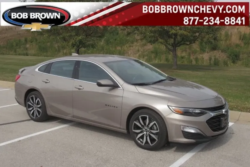 2022 Chevrolet Malibu RS photo 1