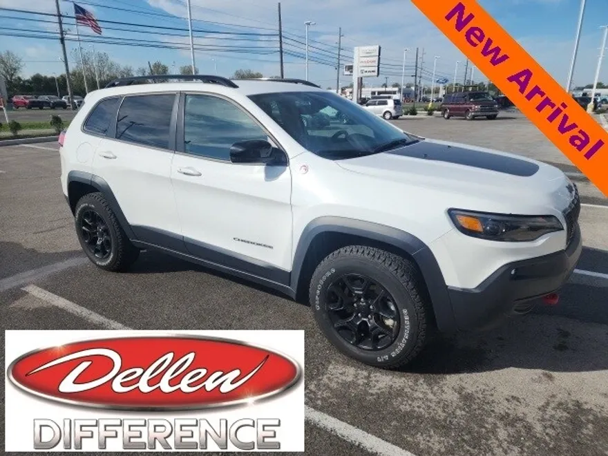 2022 Jeep Cherokee Trailhawk photo 1